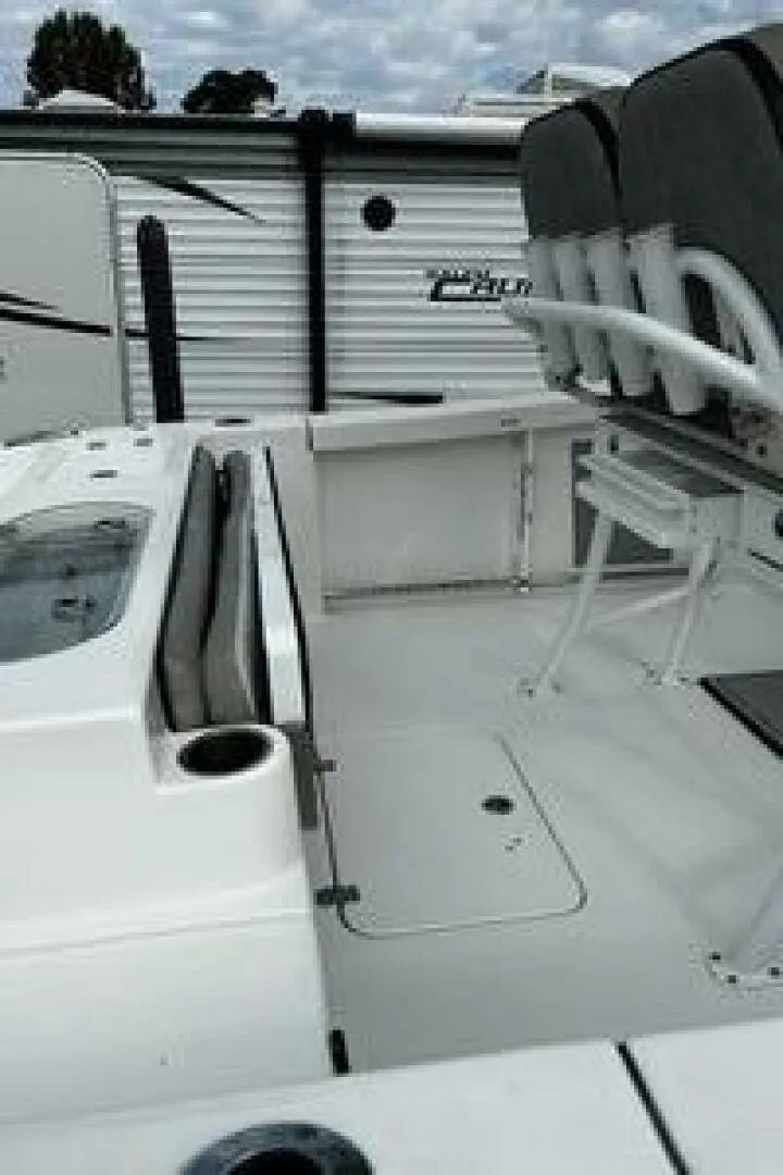 Slide: The Image of Sea Pro 219 Deep V 2022 - 10