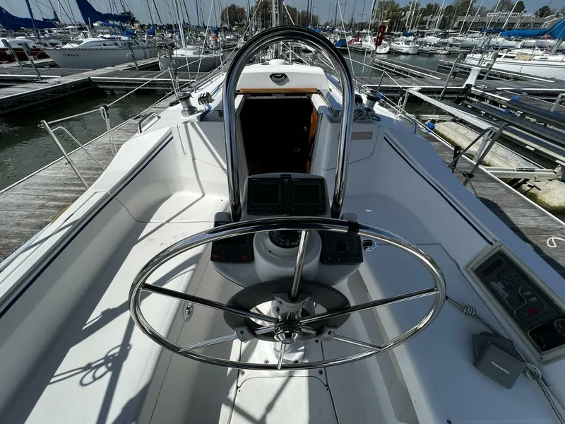 Slide: The Image of Hunter 33 2004 - 30