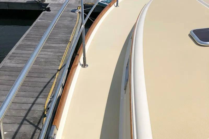Slide: The Image of Sabre 40 Sedan 2009 - 15