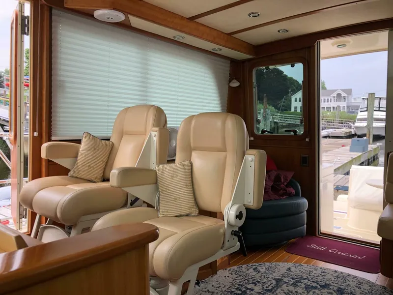 Slide: The Image of Sabre 40 Sedan 2009 - 37