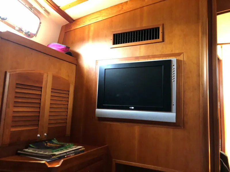 Slide: The Image of Sabre 40 Sedan 2009 - 61