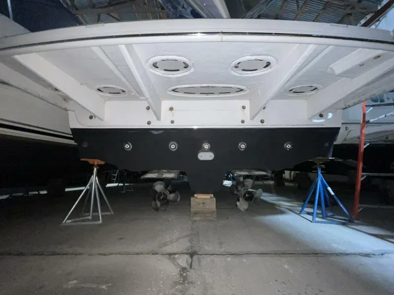 Slide: The Image of Sea Ray 450 Sundancer 2010 - 10