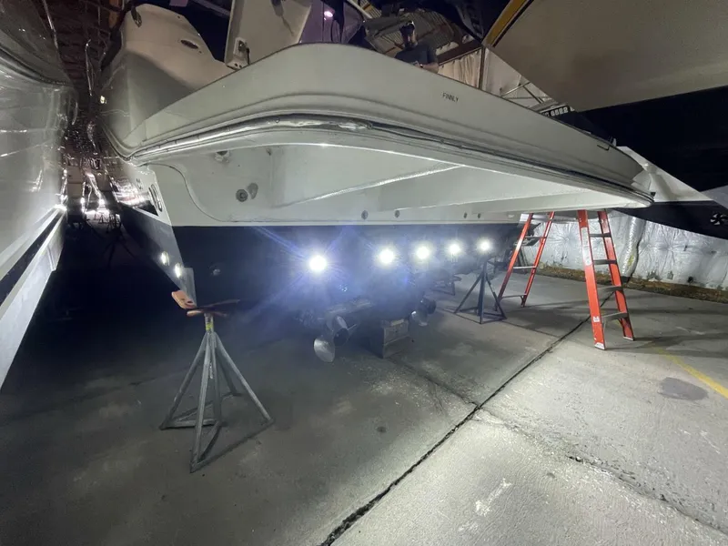 Slide: The Image of Sea Ray 450 Sundancer 2010 - 12