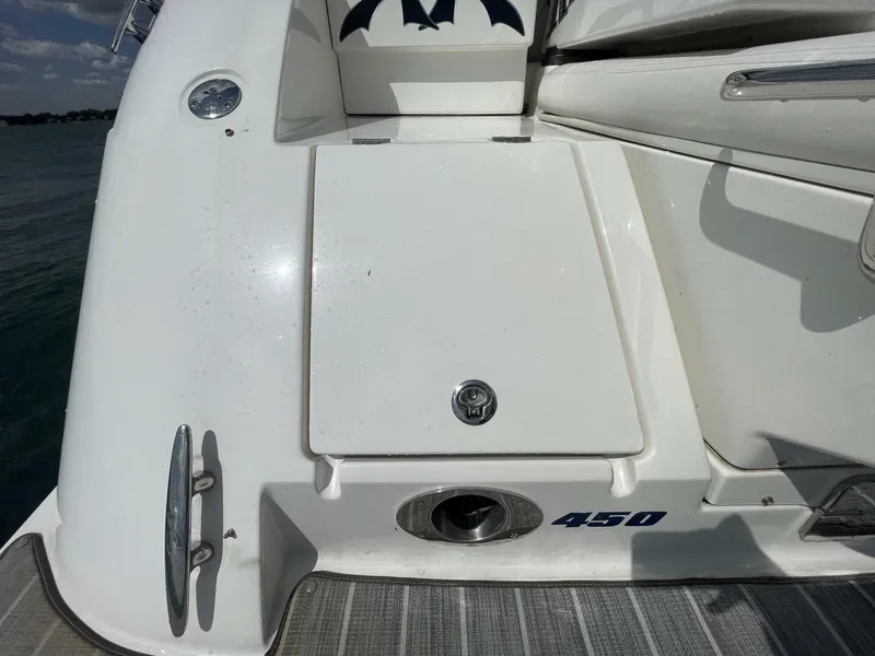 Slide: The Image of Sea Ray 450 Sundancer 2010 - 16