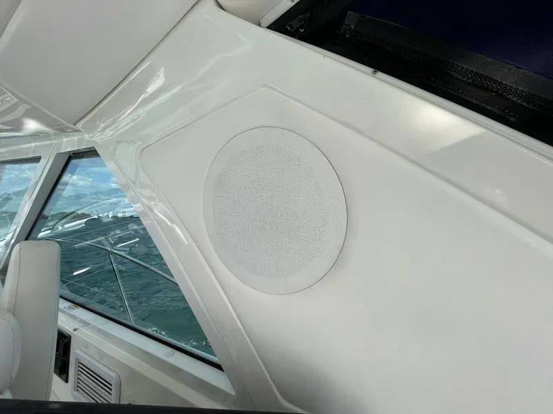 Slide: The Image of Sea Ray 450 Sundancer 2010 - 26