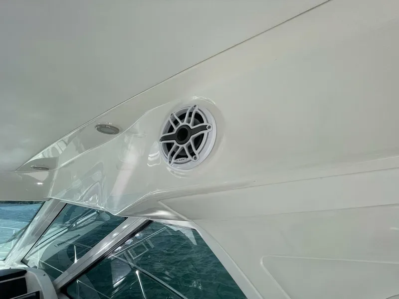 Slide: The Image of Sea Ray 450 Sundancer 2010 - 27