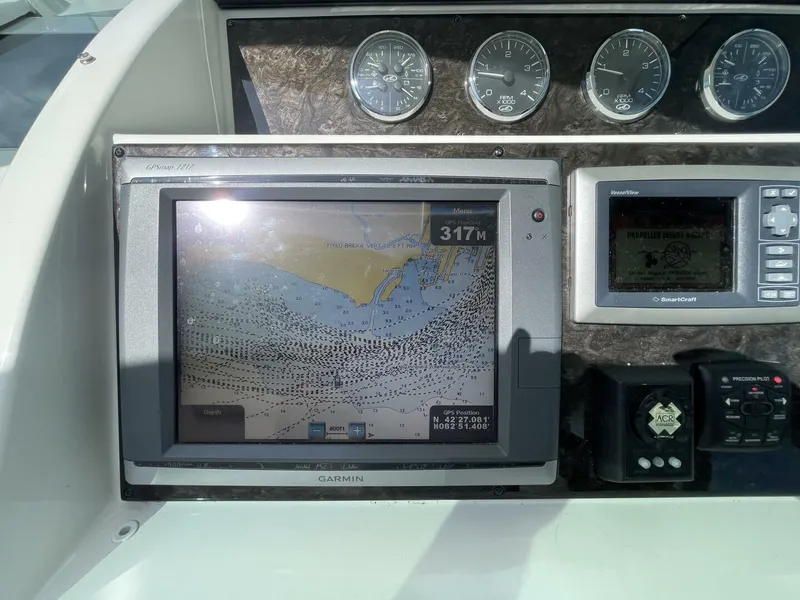 Slide: The Image of Sea Ray 450 Sundancer 2010 - 50
