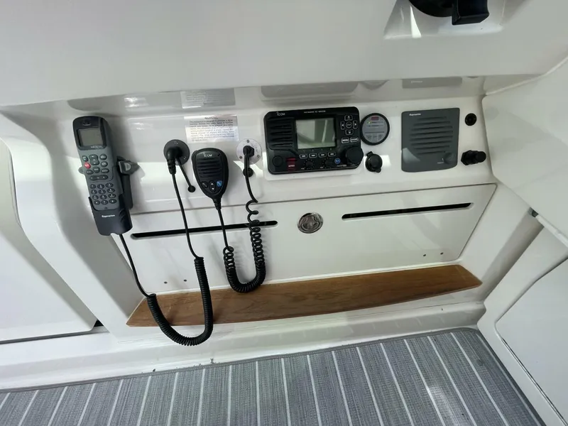 Slide: The Image of Sea Ray 450 Sundancer 2010 - 58