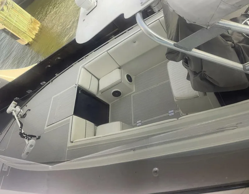 Slide: The Image of Wellcraft Scarab 30 Cuddy 1990 - 7