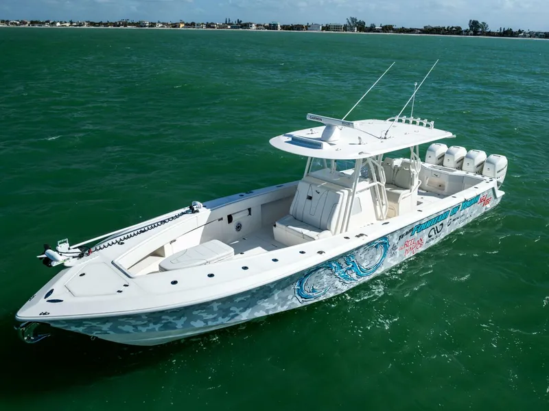 Slide: The Image of SeaVee 390Z 2022 - 16