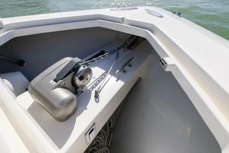 Slide: The Image of SeaVee 390Z 2022 - 54