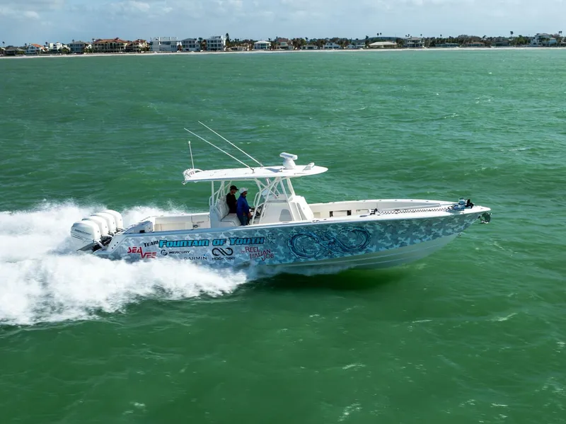 Slide: The Image of SeaVee 390Z 2022 - 6