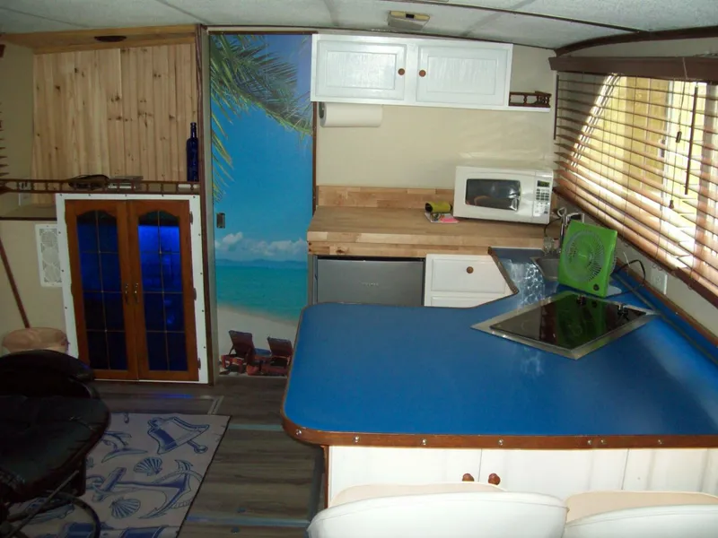 Slide: The Image of Chris-Craft Catalina 350 1979 - 6