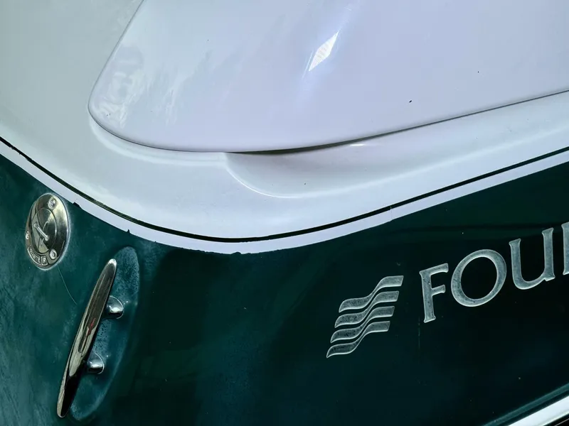 Slide: The Image of Four Winns Vista 288 2004 - 145