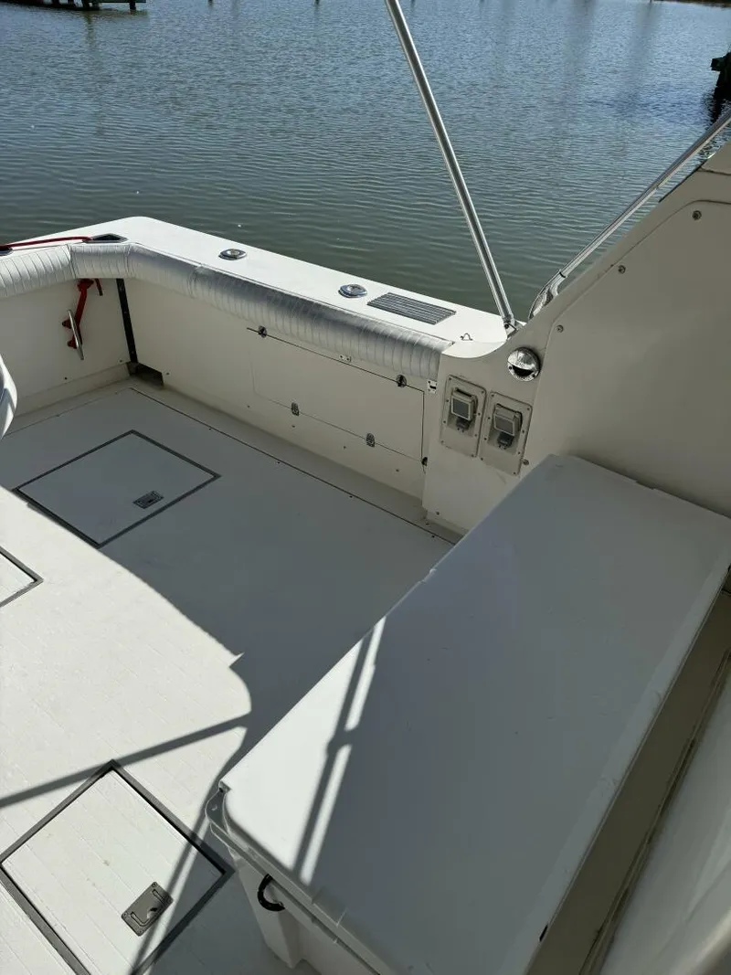 Slide: The Image of Bertram 385 Convertible 1983 - 11