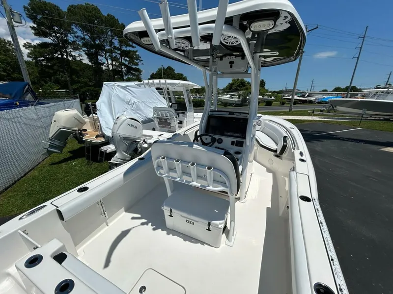 Slide: The Image of Tidewater 232 Adventure 2019 - 12