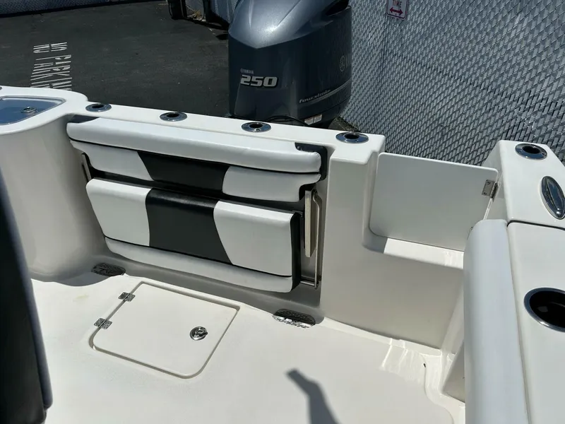 Slide: The Image of Tidewater 232 Adventure 2019 - 13