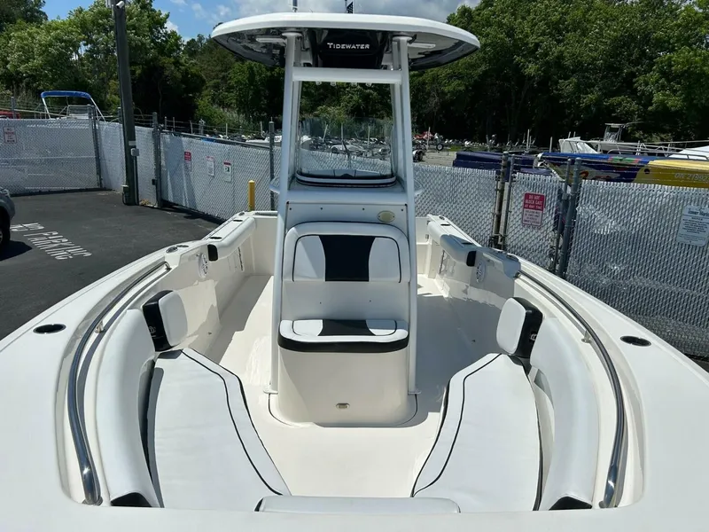 Slide: The Image of Tidewater 232 Adventure 2019 - 31