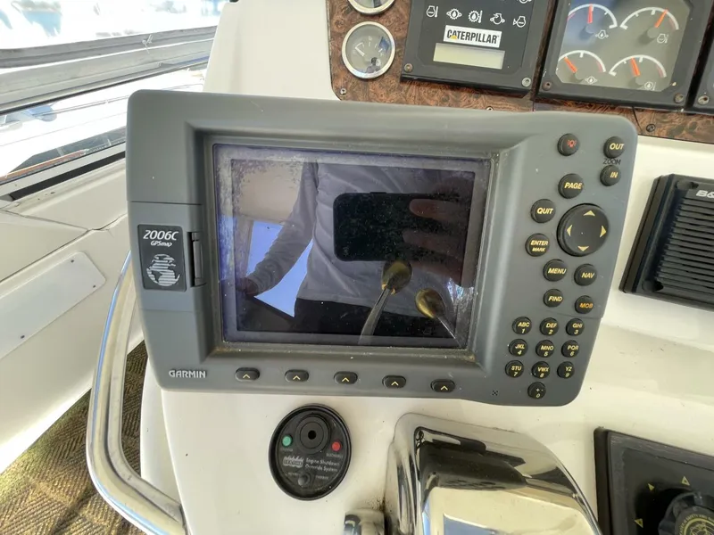 Slide: The Image of Sea Ray 480 Sedan Bridge 1998 - 15