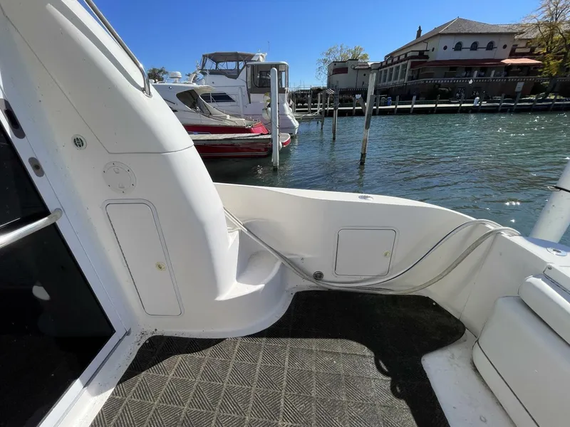 Slide: The Image of Sea Ray 480 Sedan Bridge 1998 - 7