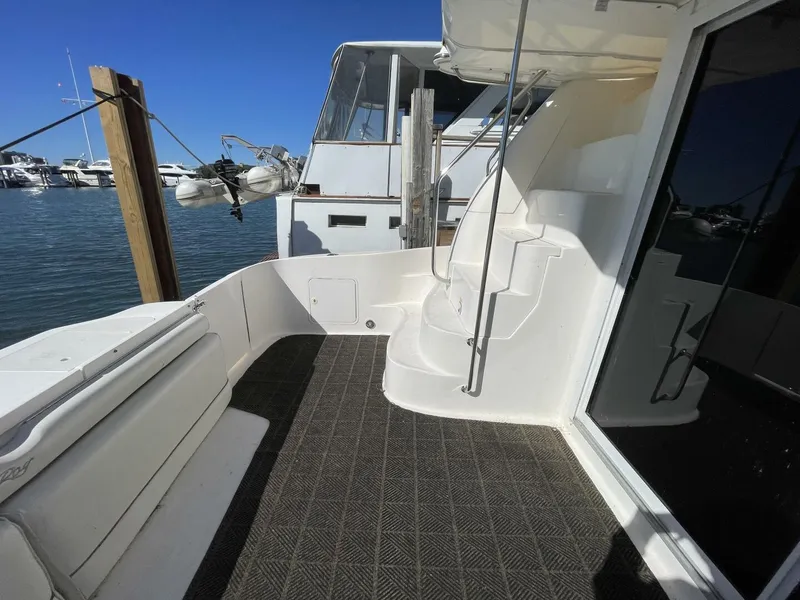Slide: The Image of Sea Ray 480 Sedan Bridge 1998 - 8