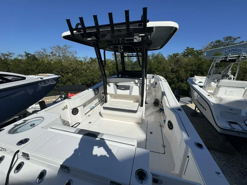 Slide: The Image of Robalo R270 Center Console 2023 - 12