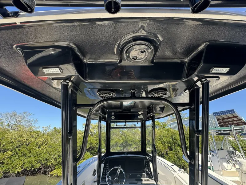 Slide: The Image of Robalo R270 Center Console 2023 - 31