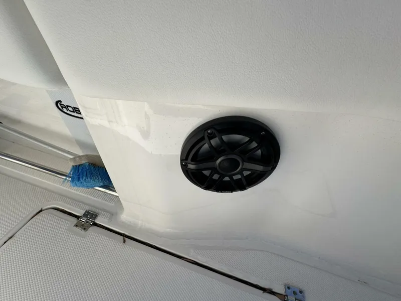 Slide: The Image of Robalo R270 Center Console 2023 - 33