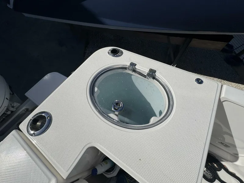 Slide: The Image of Robalo R270 Center Console 2023 - 36