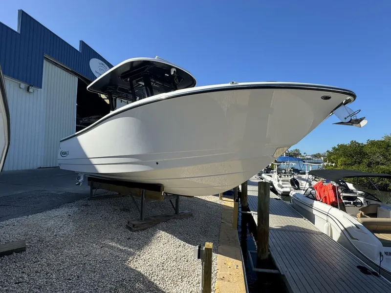 Slide: The Image of Robalo R270 Center Console 2023 - 4
