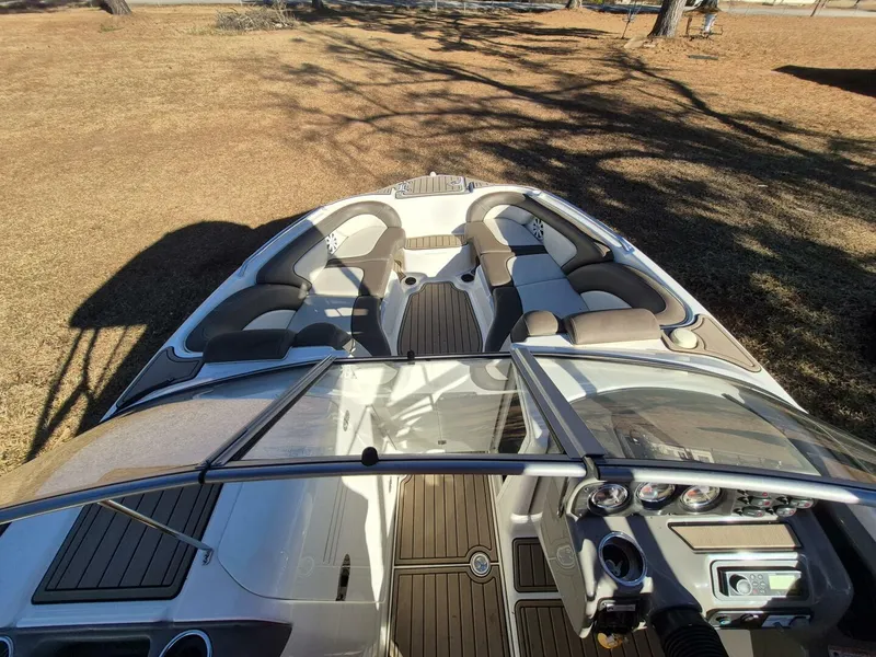 Slide: The Image of Yamaha 242 Limited S 2011 - 11