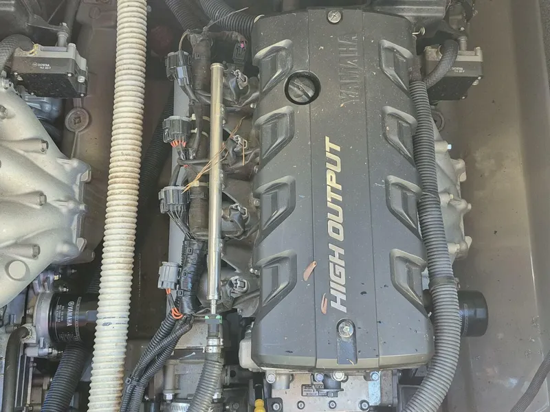 Slide: The Image of Yamaha 242 Limited S 2011 - 14