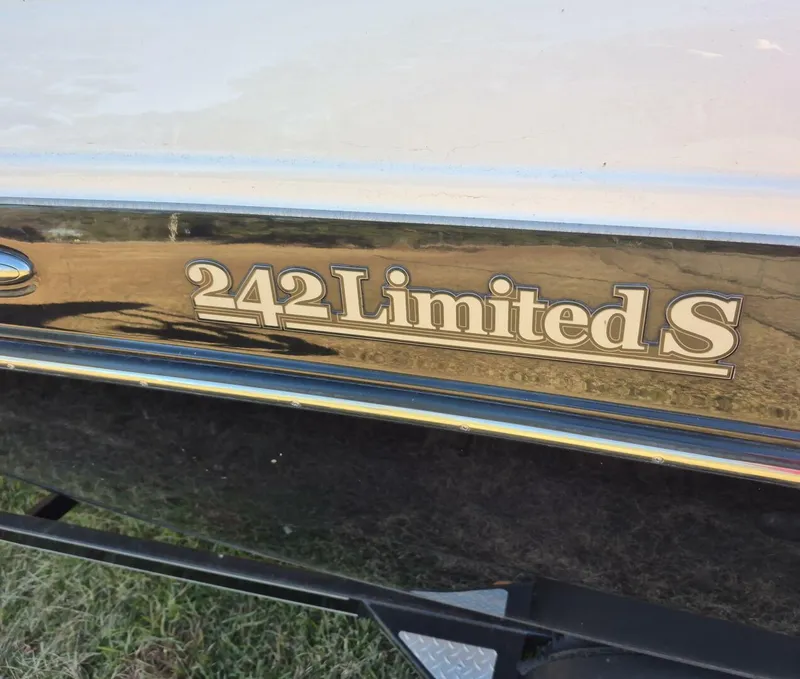 Slide: The Image of Yamaha 242 Limited S 2011 - 20