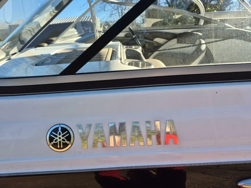 Slide: The Image of Yamaha 242 Limited S 2011 - 24