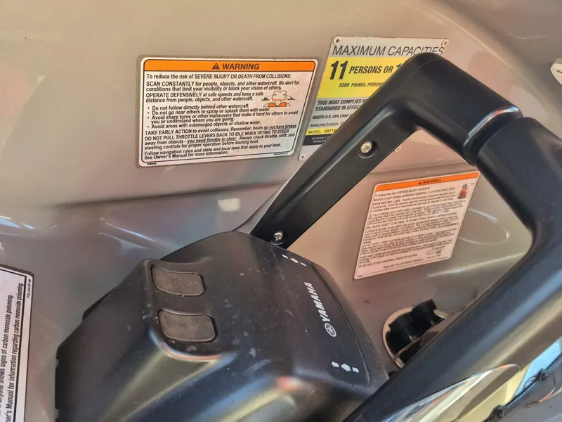 Slide: The Image of Yamaha 242 Limited S 2011 - 25