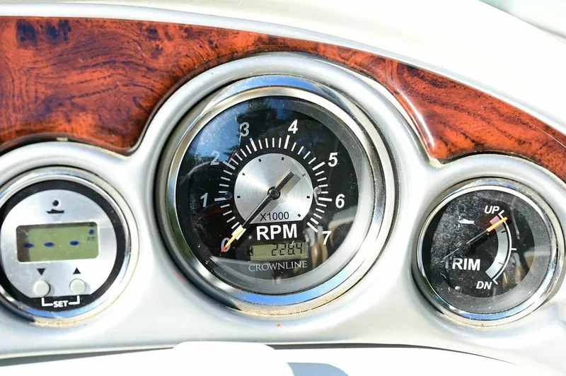 Slide: The Image of Crownline Boats 236 SC 2015 - 100