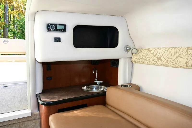 Slide: The Image of Crownline Boats 236 SC 2015 - 117