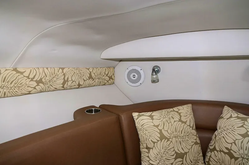 Slide: The Image of Crownline Boats 236 SC 2015 - 128