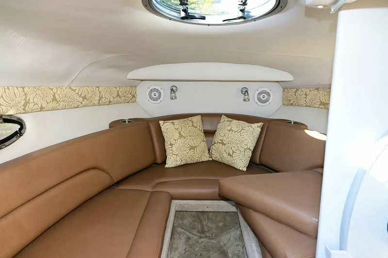 Slide: The Image of Crownline Boats 236 SC 2015 - 136