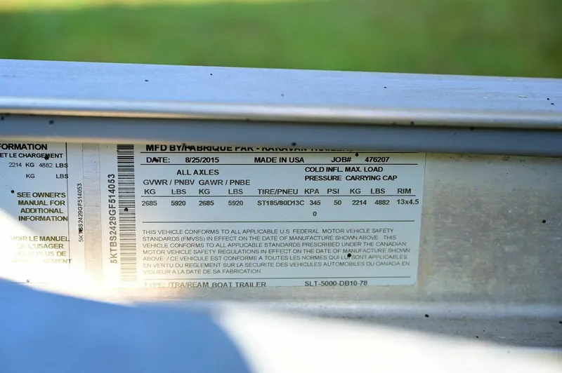 Slide: The Image of Crownline Boats 236 SC 2015 - 145