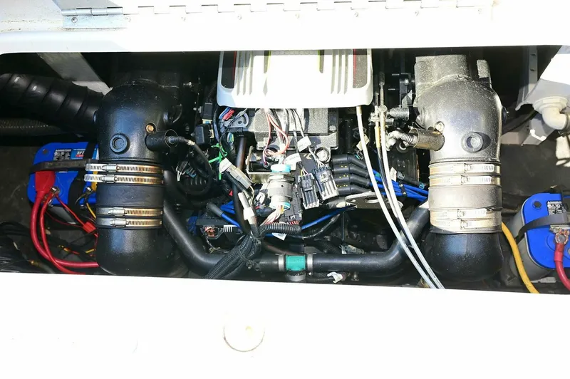 Slide: The Image of Crownline Boats 236 SC 2015 - 151