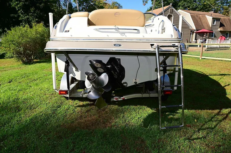 Slide: The Image of Crownline Boats 236 SC 2015 - 16