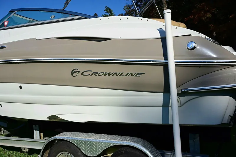 Slide: The Image of Crownline Boats 236 SC 2015 - 28