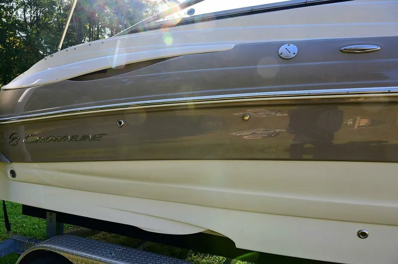 Slide: The Image of Crownline Boats 236 SC 2015 - 34