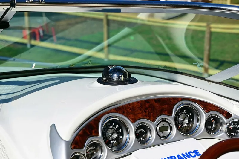Slide: The Image of Crownline Boats 236 SC 2015 - 97