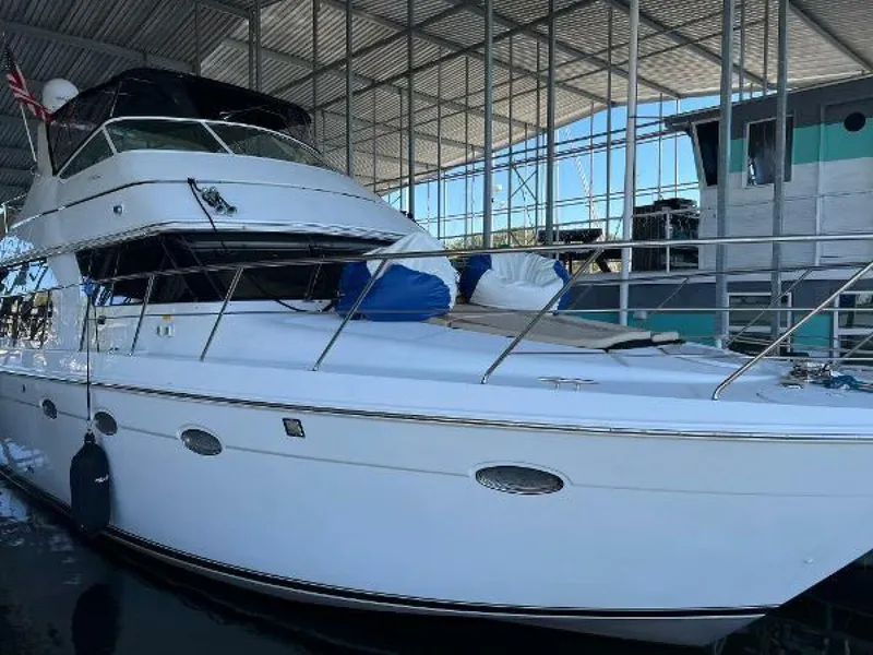 The Image of Carver Yachts 450 Voyager Pilothouse 2001 - 0