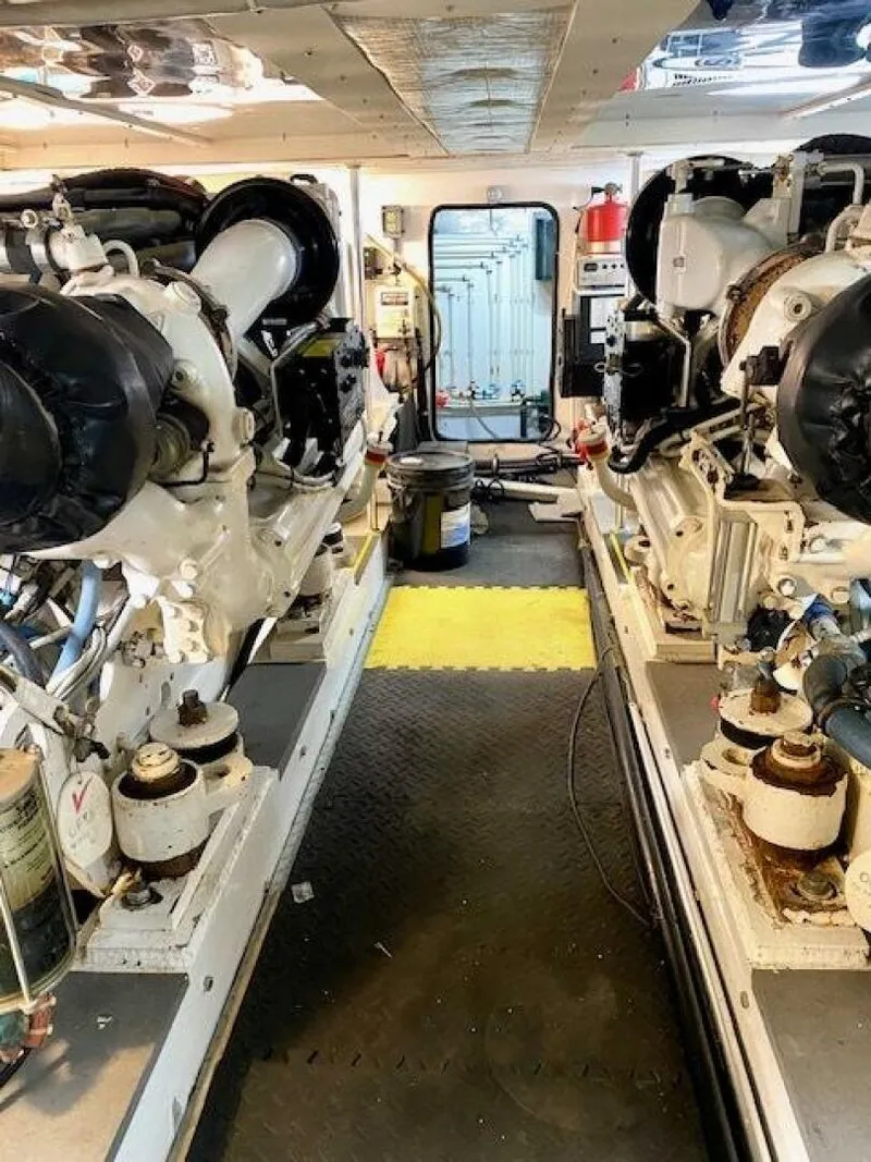 Slide: The Image of Custom Carolina 56 EAST BAY 2000 - 14