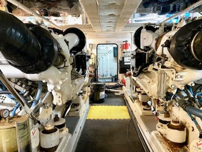 Slide: The Image of Custom Carolina 56 EAST BAY 2000 - 15