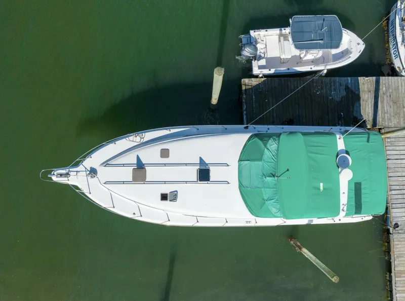 Slide: The Image of Sea Ray 420 Sundancer 1990 - 4