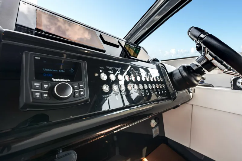 Slide: The Image of Cruisers 42 GLS OB 2023 - 33